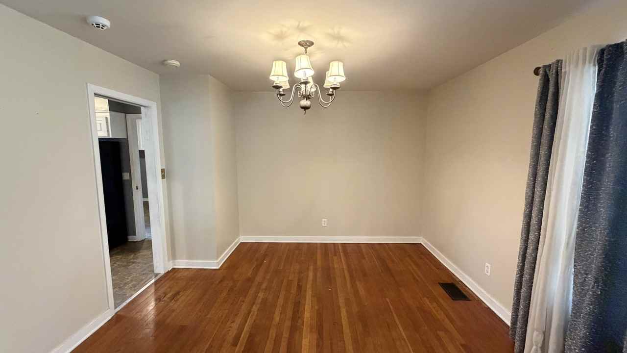 5417 Wayneland Dr - Photo 3 of 20
