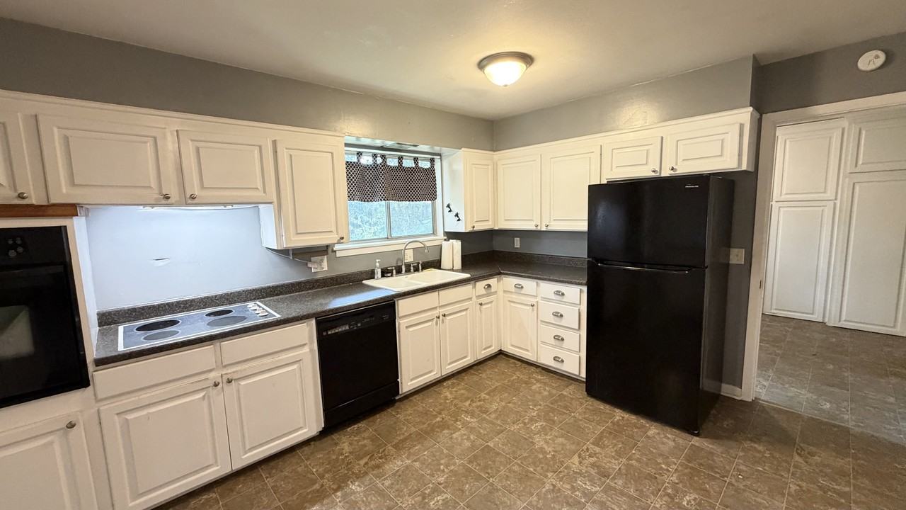 5417 Wayneland Dr - Photo 4 of 20