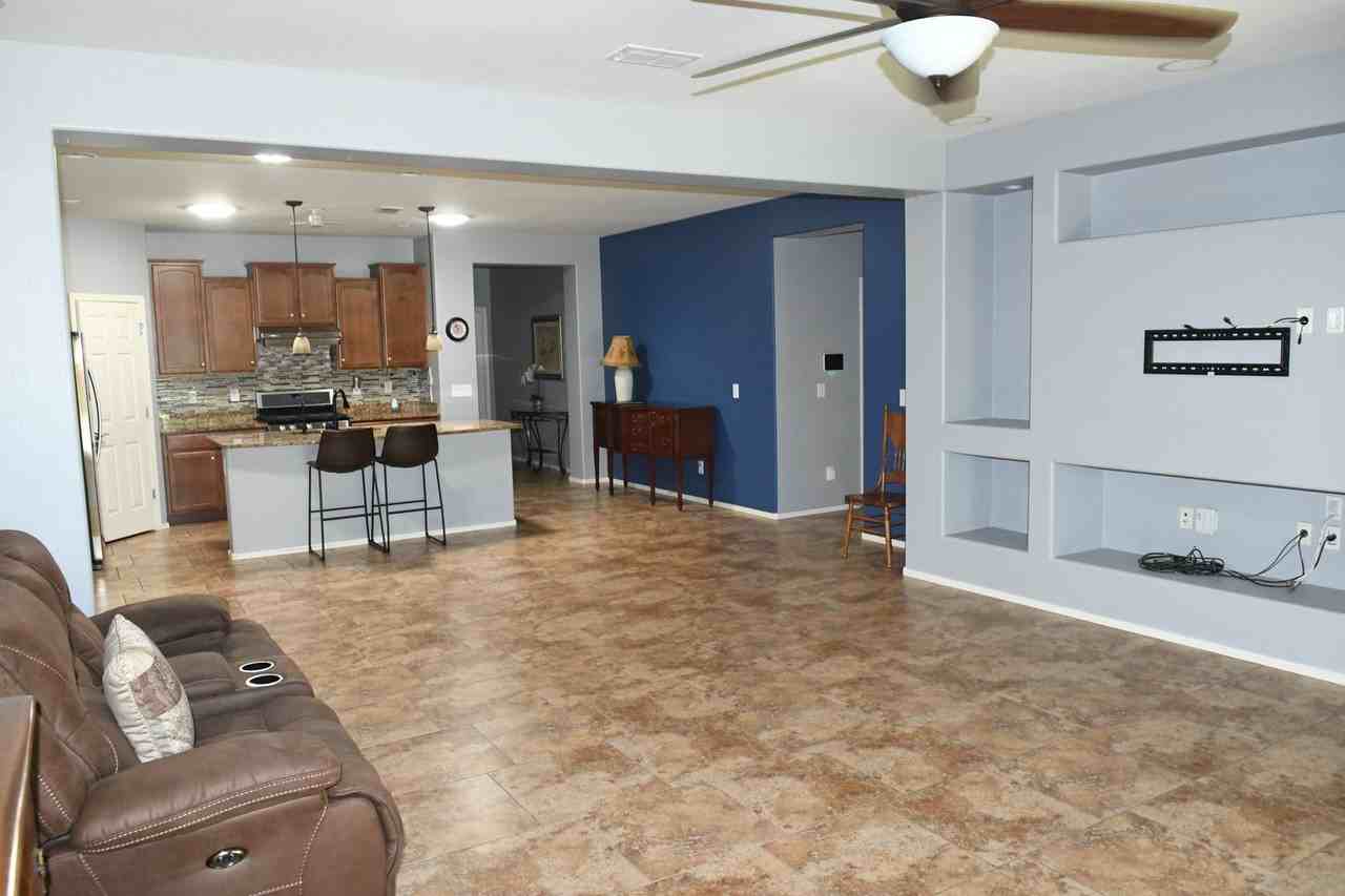 8721 N 179th Dr - Photo 5 of 21