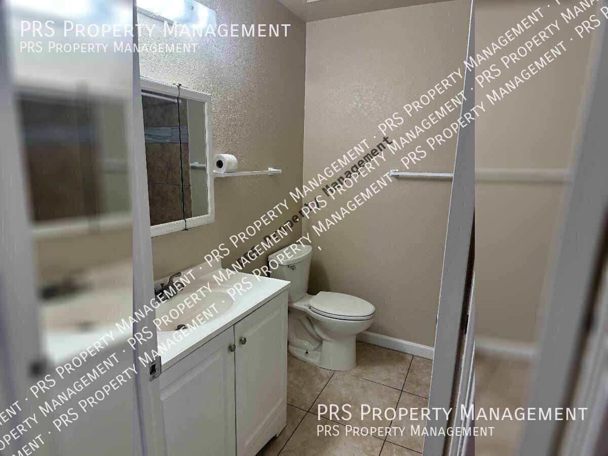 440 E 6th Dr Apt 2 - Photo 7 of 15