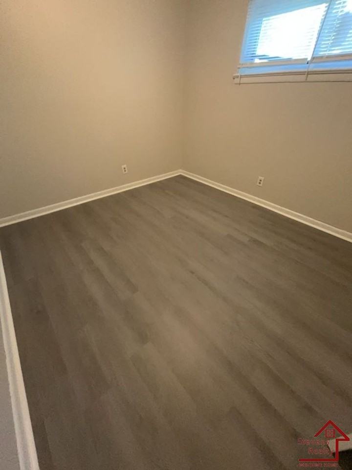 3710 Central Ave #A - Photo 4 of 18