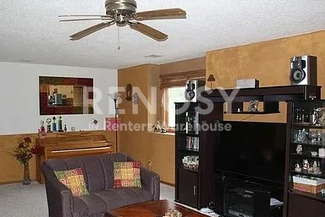 9122 Quantico Ln N - Photo 7 of 15