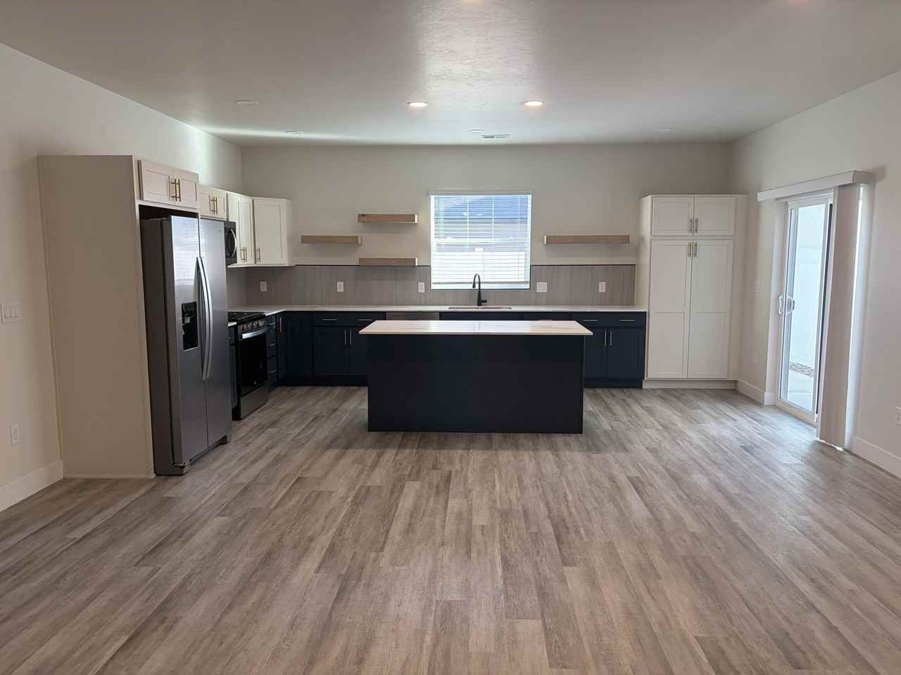 2461 Ross Rd Unit B #NA - Photo 2 of 16
