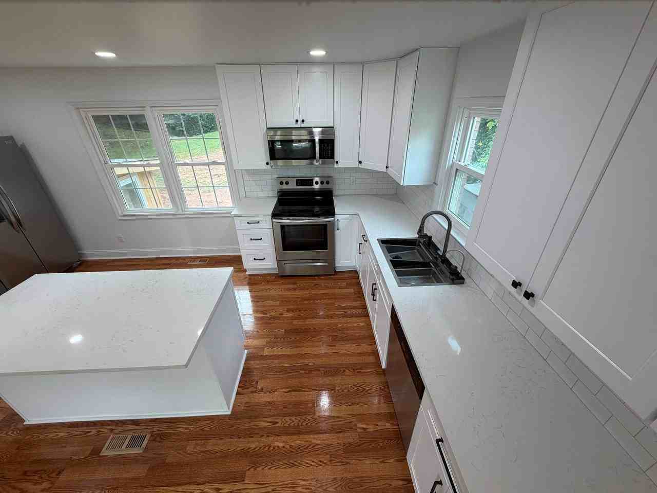 8224 Carrolwood Dr #NA - Photo 3 of 15