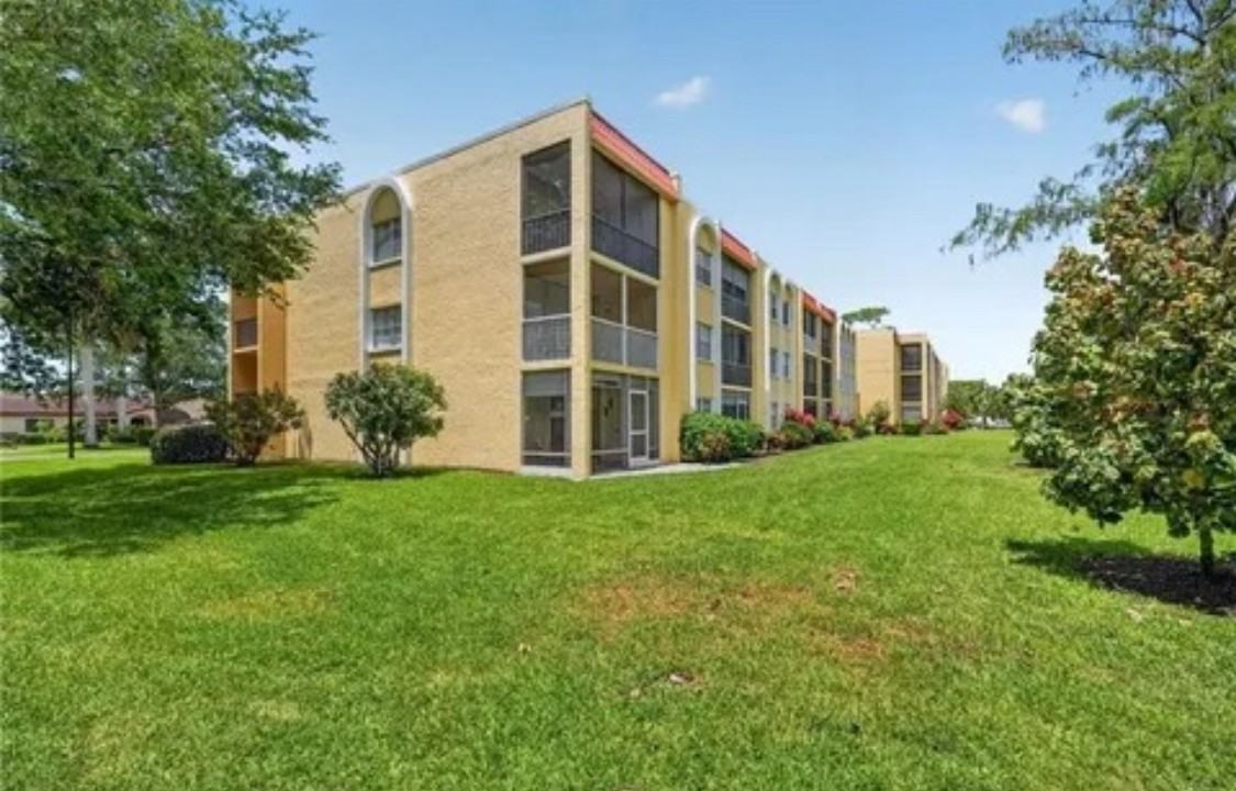 1084 Forest Lakes Dr #7205