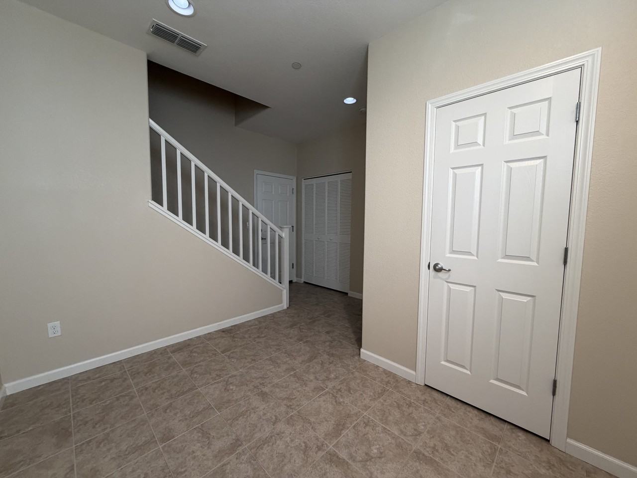 2139 Eva St #2139 - Photo 4 of 20
