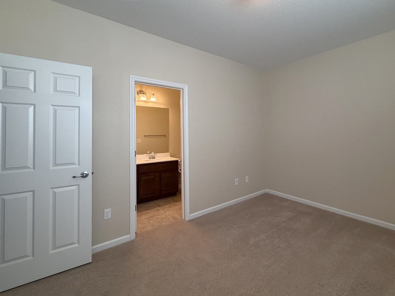 2139 Eva St #2139 - Photo 5 of 20