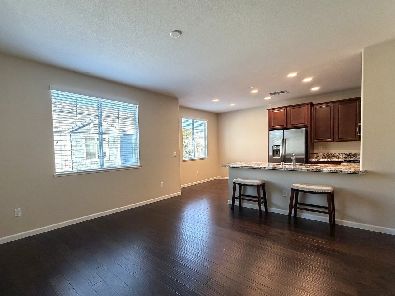 2139 Eva St #2139 - Photo 6 of 20