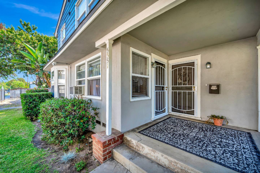 5551 Noble Ave #NA - Photo 3 of 46