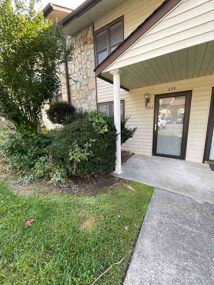 1002 Cedar Place Ct