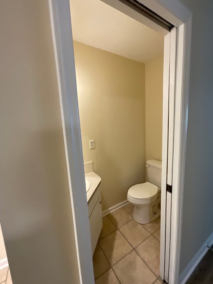 1002 Cedar Place Ct - Photo 6 of 31