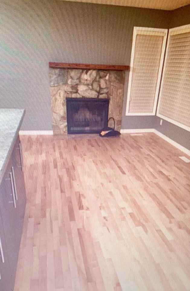 135 Mckenna Cres Se - Photo 7 of 17