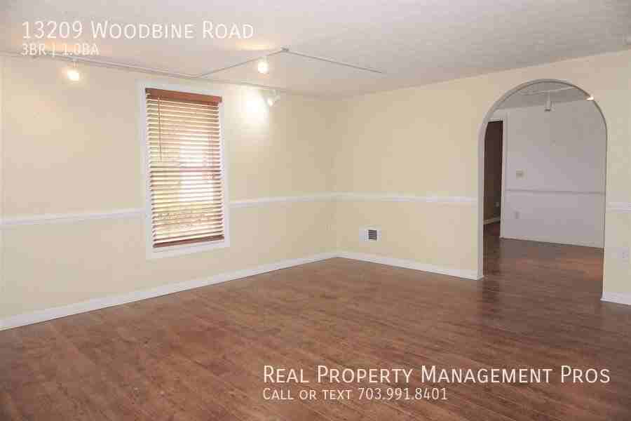 13209 Woodbine Rd - Photo 5 of 20
