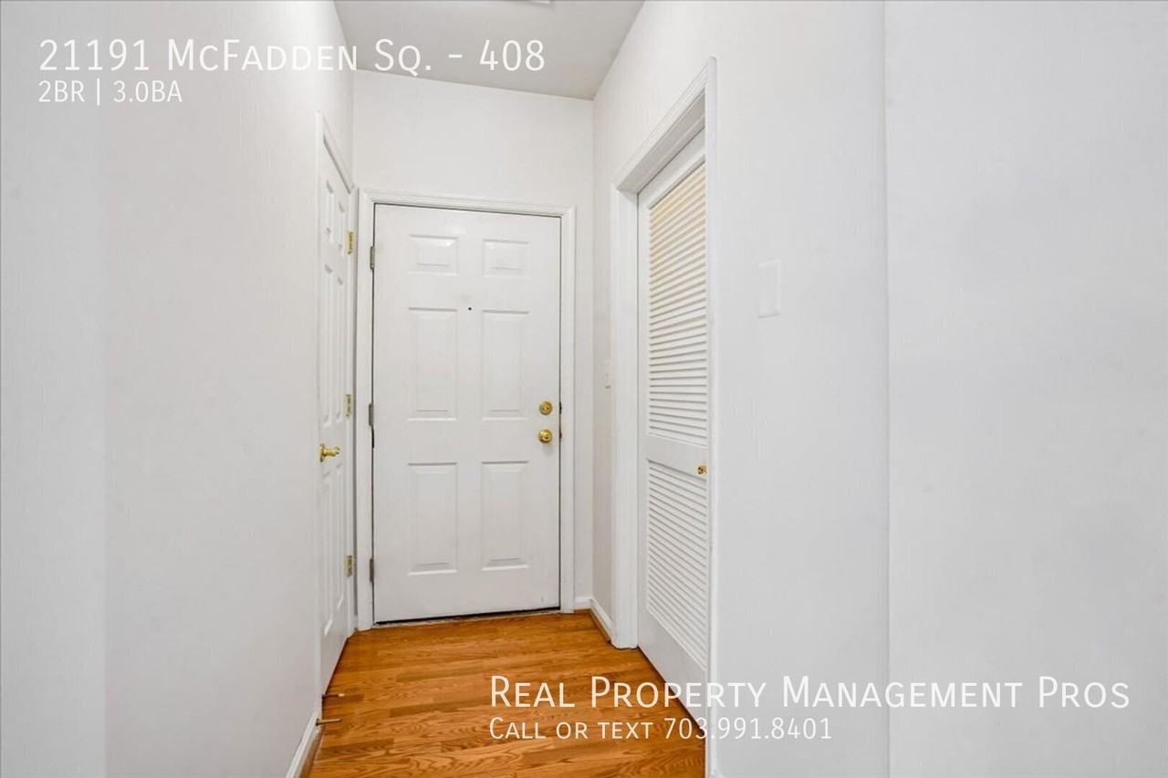 21191 Mcfadden Sq #408 - Photo 4 of 45