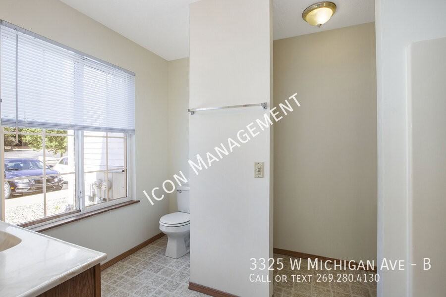 3325 W Michigan Ave #B - Photo 5 of 22