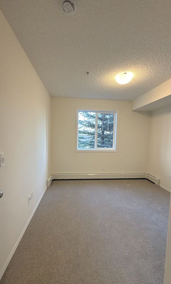 115 Prestwick Villas Se - Photo 7 of 20