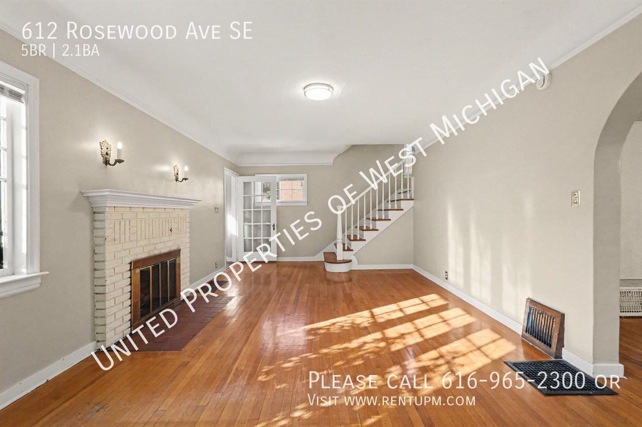 612 Rosewood Ave Se - Photo 4 of 35