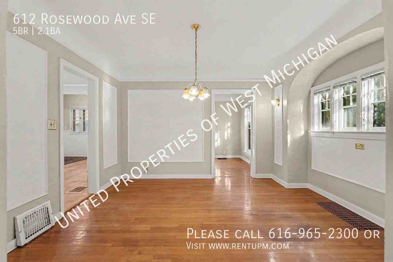 612 Rosewood Ave Se - Photo 6 of 35