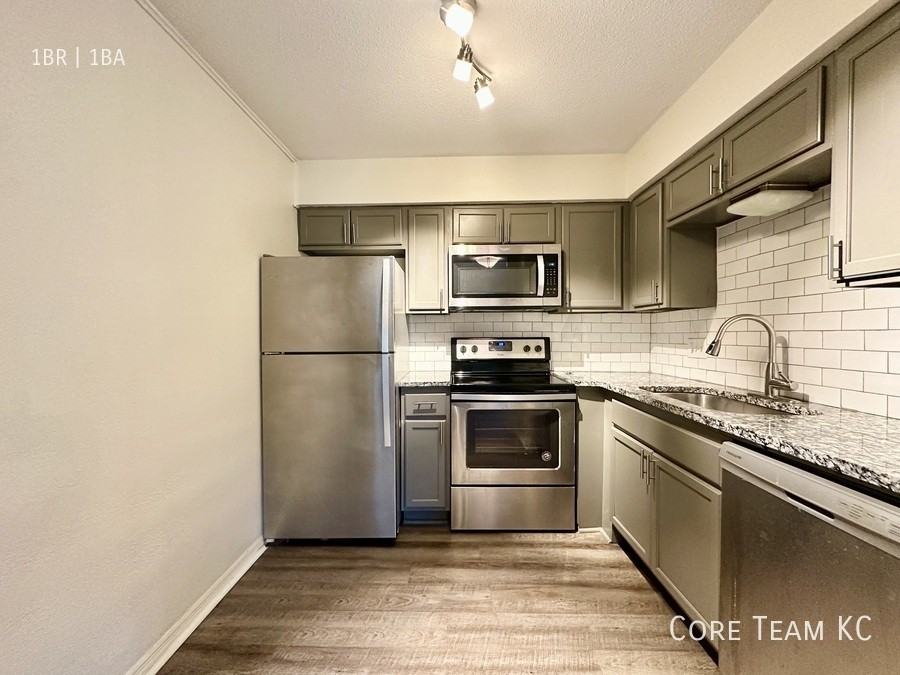 3618 Warwick Blvd #120-5 - Photo 3 of 7