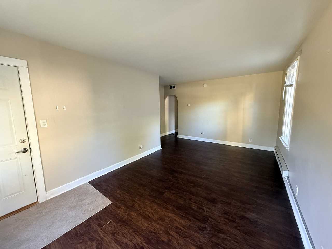 315 20th Ave E - Photo 2 of 10