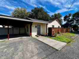 featured image of 810 Stewart St #A