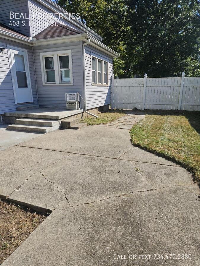 408 S Huron St - Photo 3 of 21