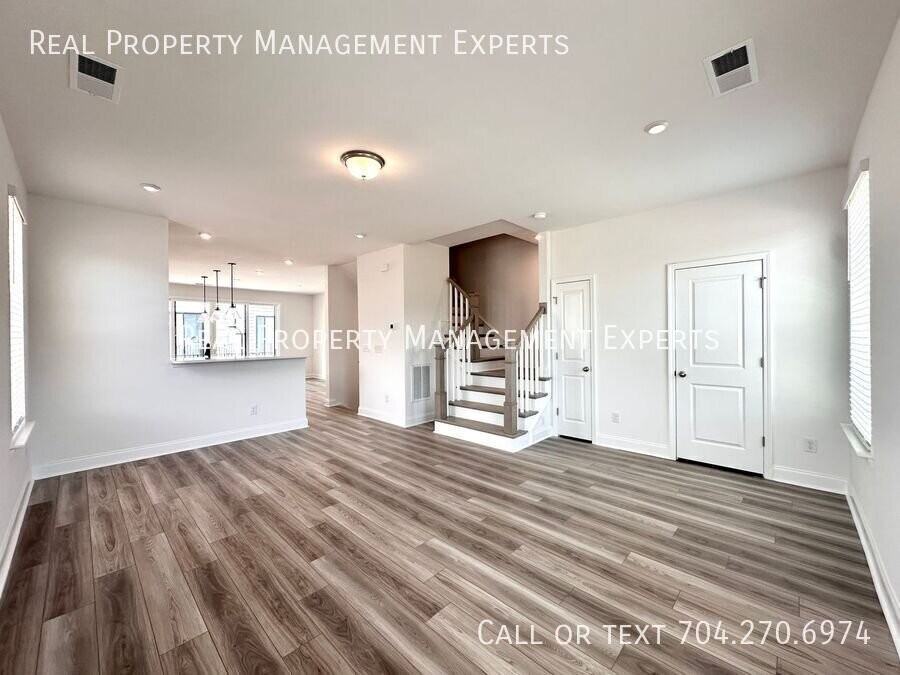 13013 Moon Rd - Photo 7 of 24