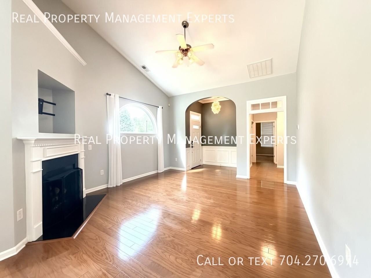 200 Park View Dr - Photo 7 of 19