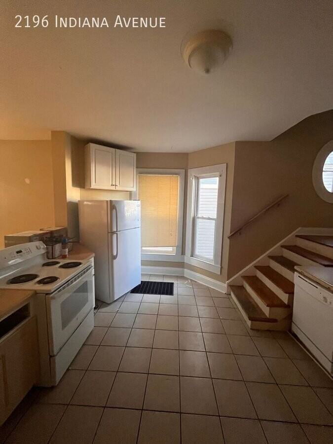 2196 Indiana Ave - Photo 4 of 24