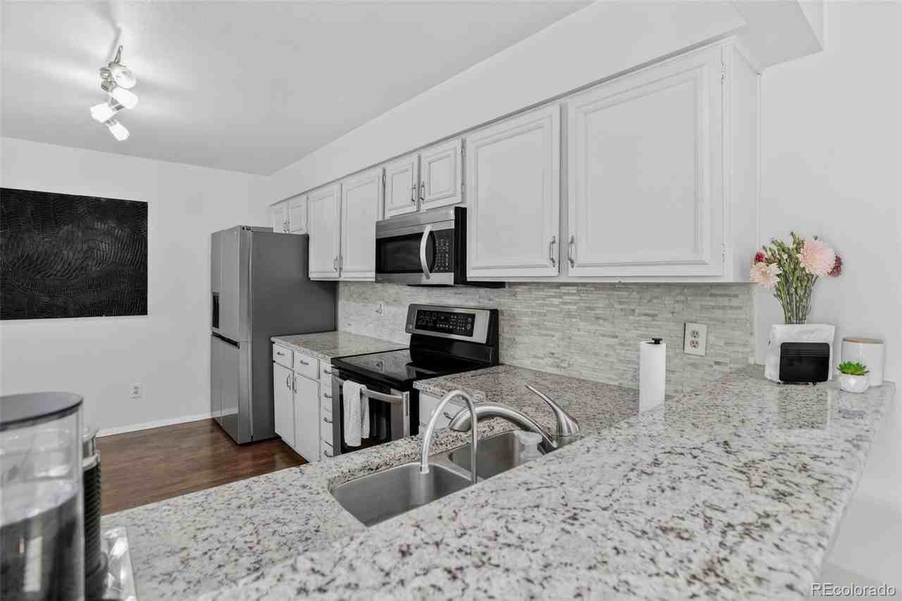 7205 S Gaylord St #F15 - Photo 3 of 28