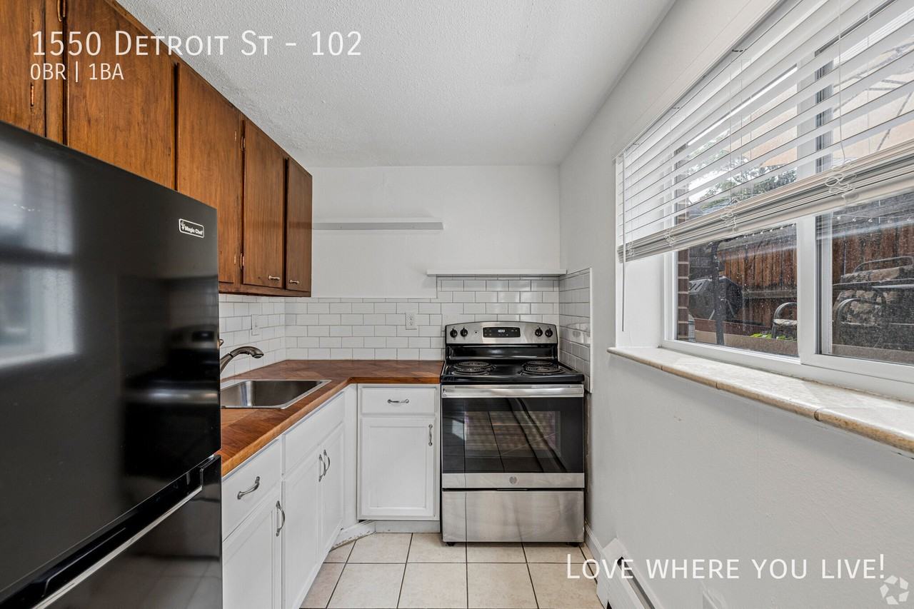 1550 Detroit St #102 - Photo 2 of 10
