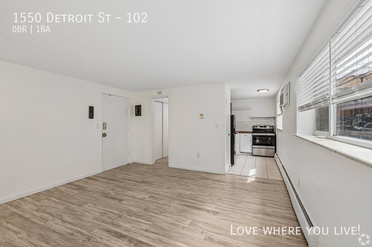 1550 Detroit St #102 - Photo 3 of 10