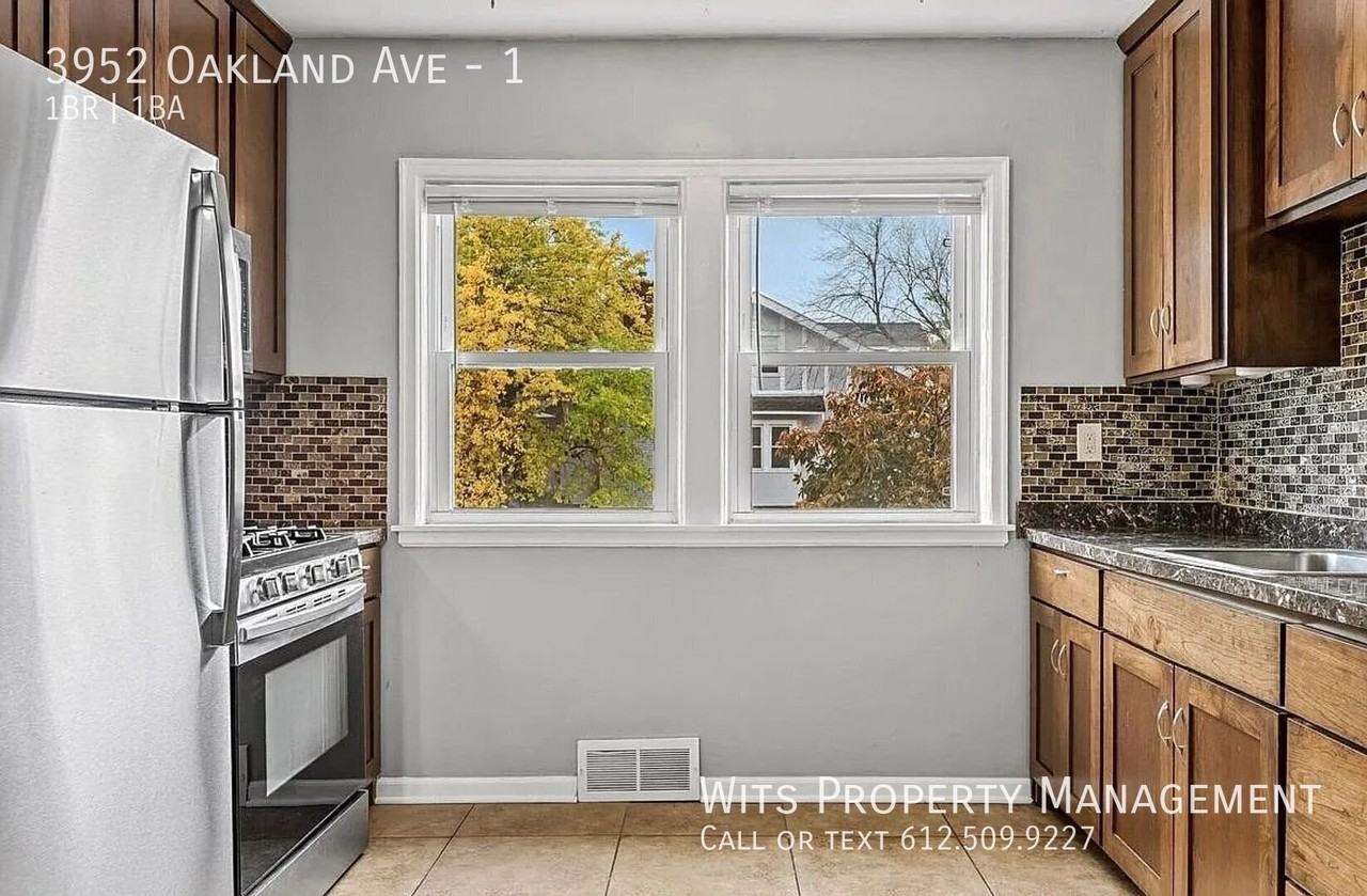 3952 Oakland Ave #1 - Photo 4 of 14