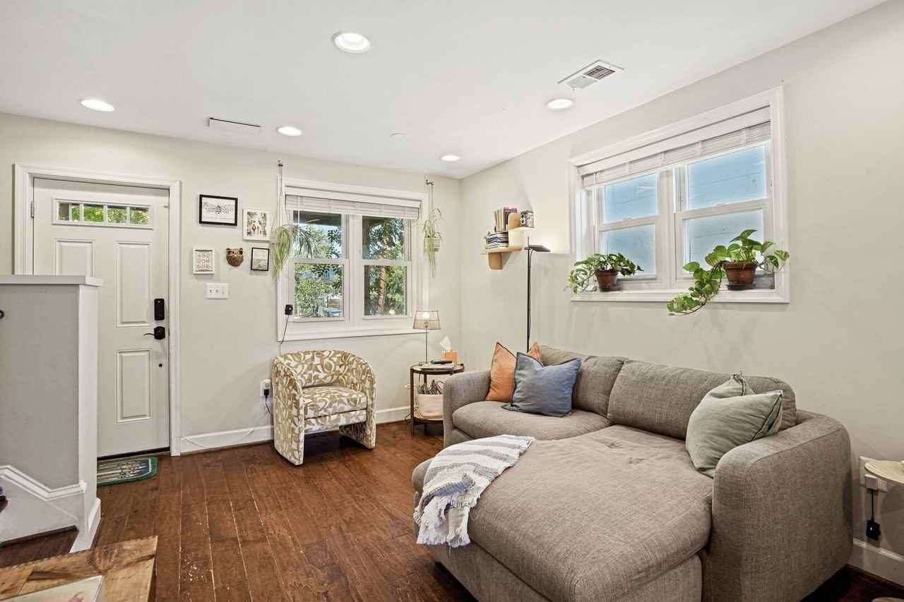 1713 Newton St Ne - Photo 7 of 26