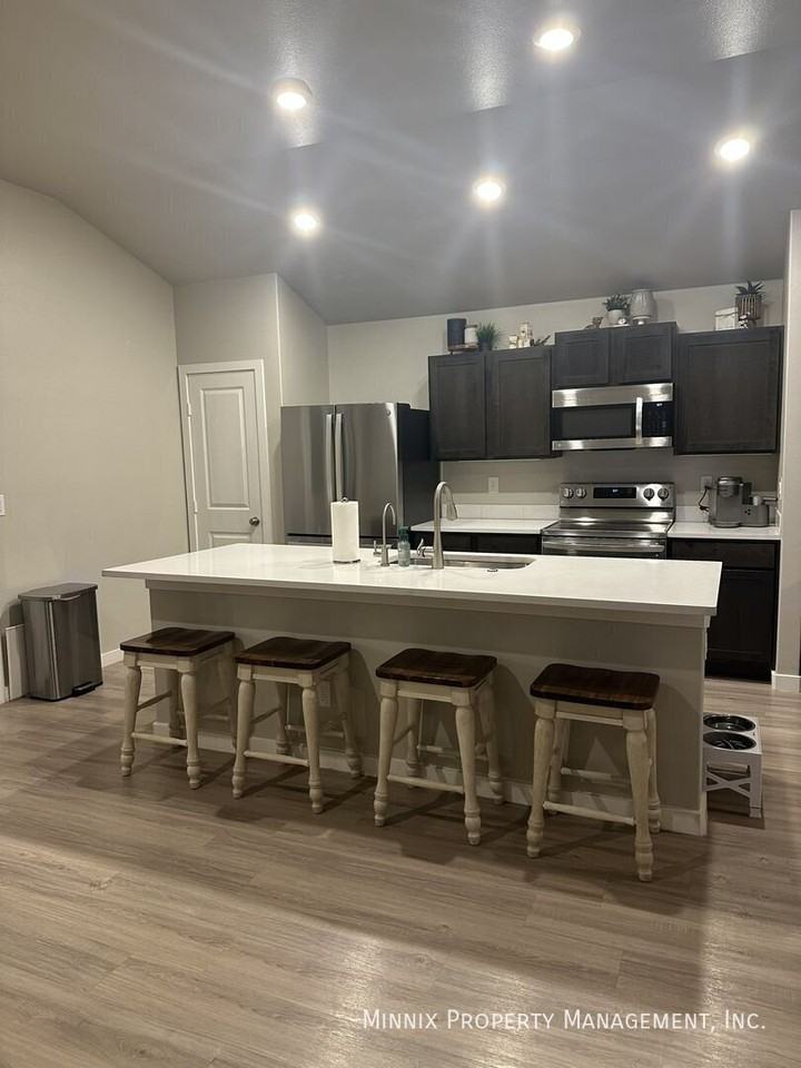 3415 Bryan Ave - Photo 2 of 8