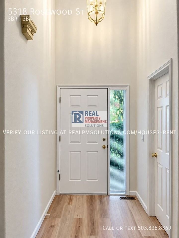 5318 Rosewood St - Photo 4 of 50