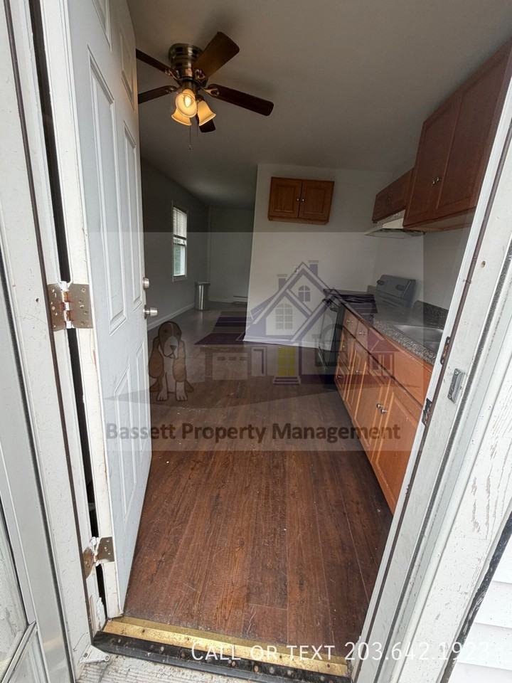 71 Lenox St - Photo 3 of 20