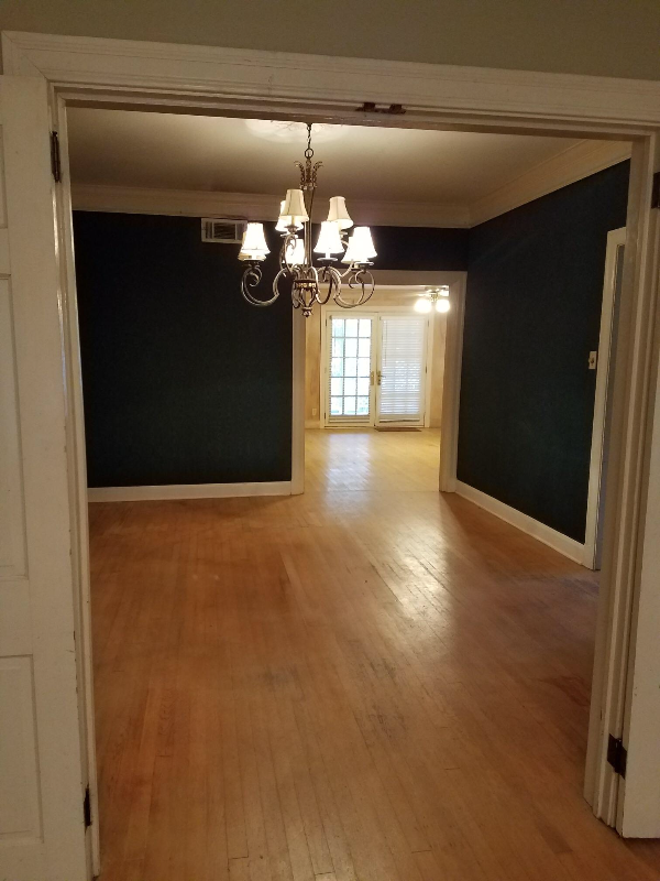 2545 Louisiana St - Photo 4 of 28
