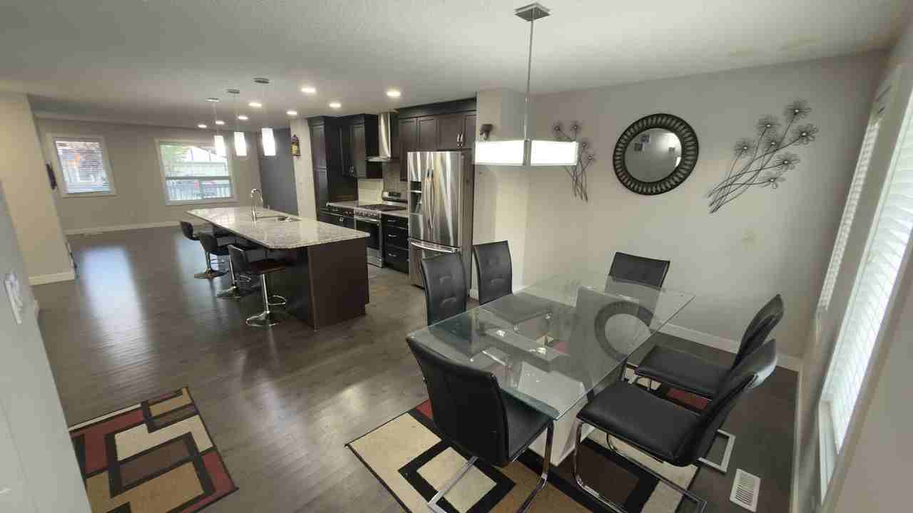 1448 33a St Nw - Photo 5 of 28
