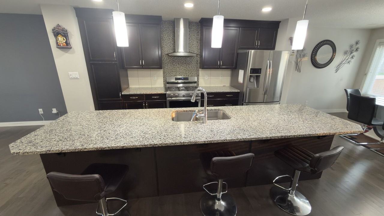 1448 33a St Nw - Photo 7 of 28