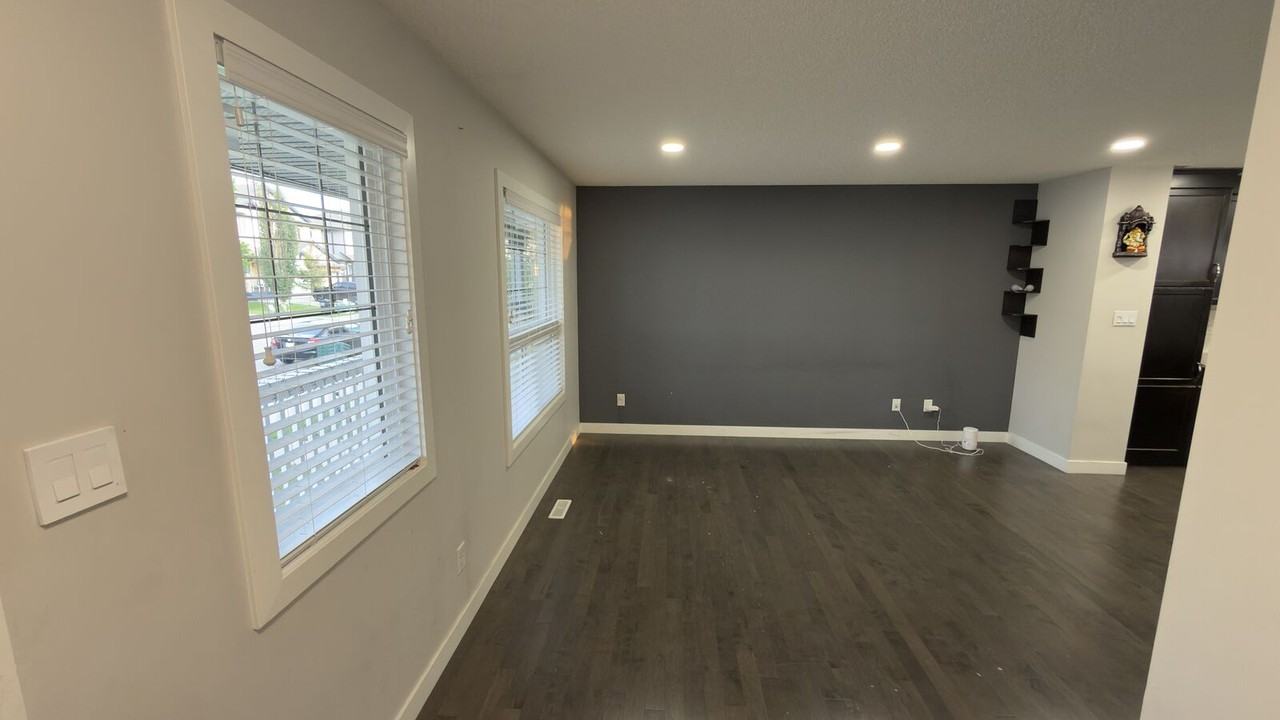 1448 33a St Nw - Photo 3 of 28