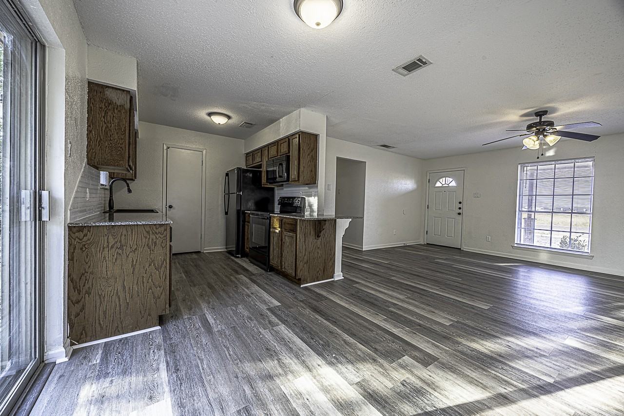 530 N Main St #NA - Photo 3 of 13