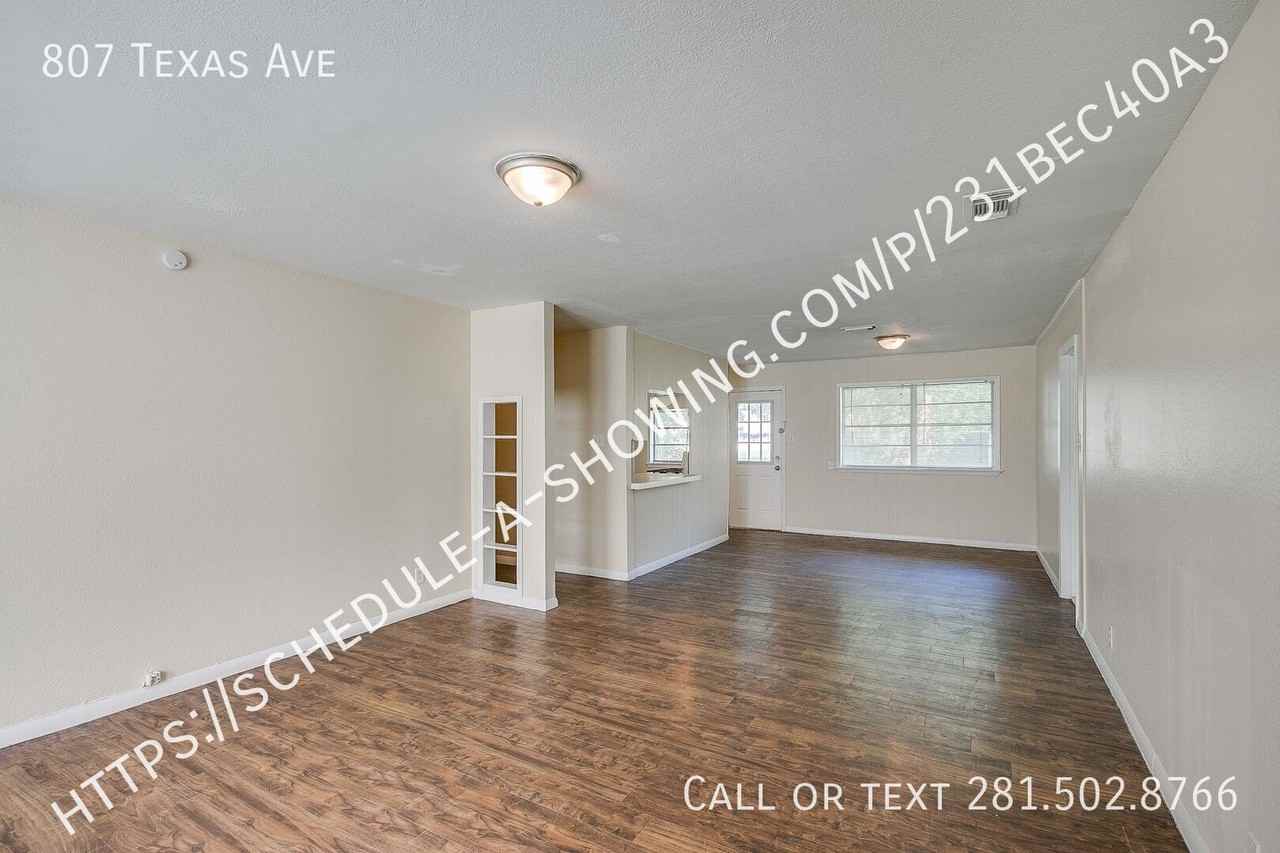 807 Texas Ave - Photo 4 of 17