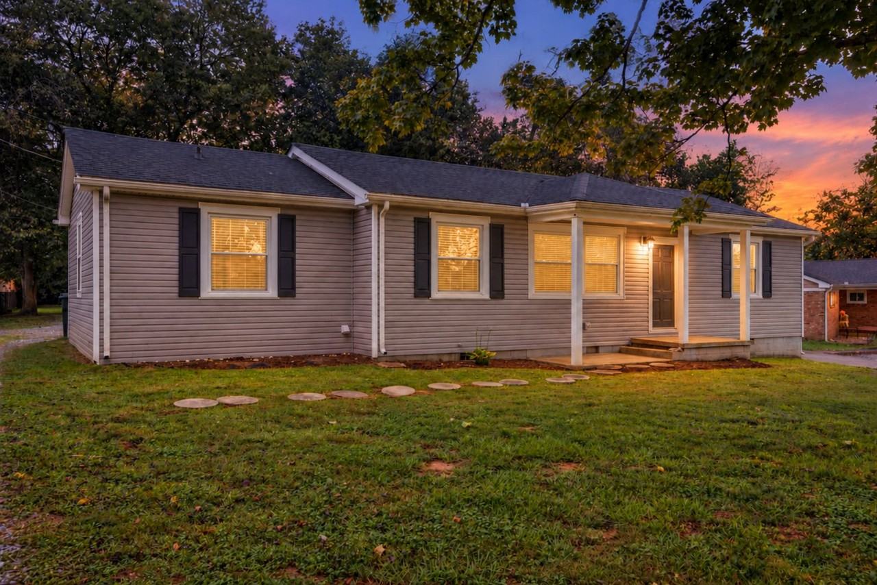 904 Bentley Cir - Photo 2 of 30