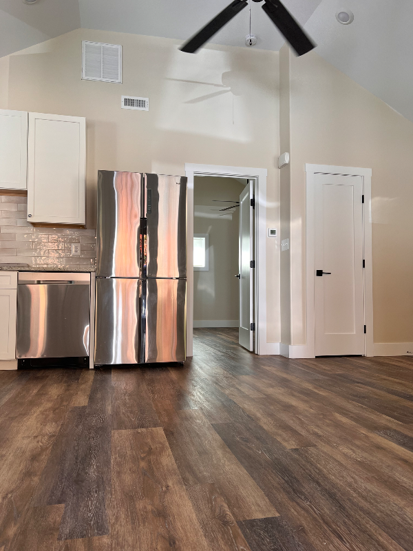 42079 Sweet Spring Ln - Photo 3 of 9