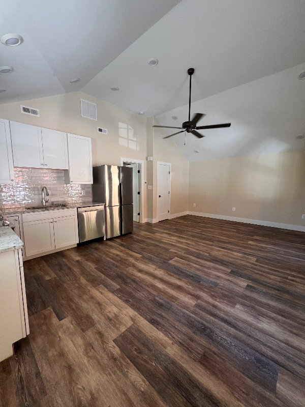 42079 Sweet Spring Ln - Photo 4 of 9