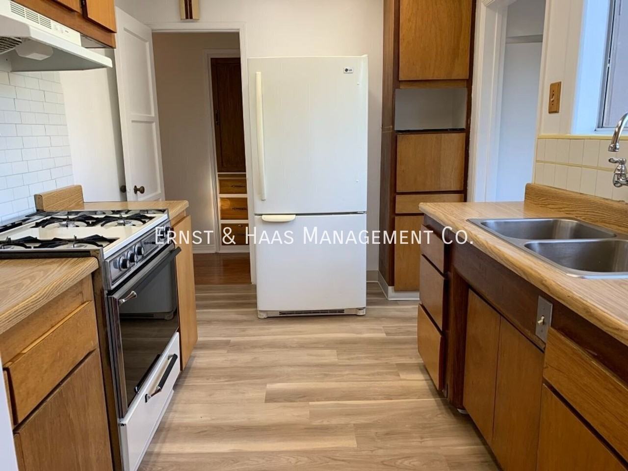 6018 Amos Ave - Photo 4 of 10