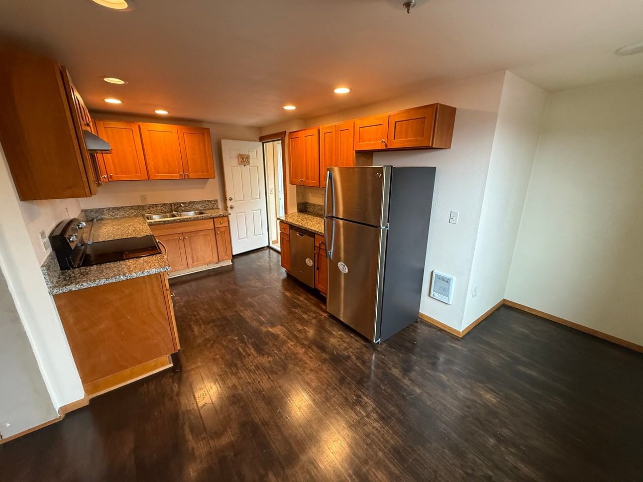 1202 Jackson St #202 - Photo 3 of 12