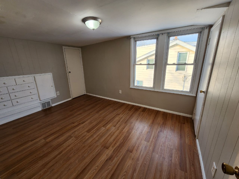 1548 Mapledale Rd - Photo 2 of 8
