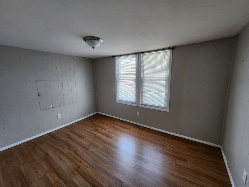 1548 Mapledale Rd - Photo 3 of 8
